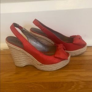 Wedge red heels with bow